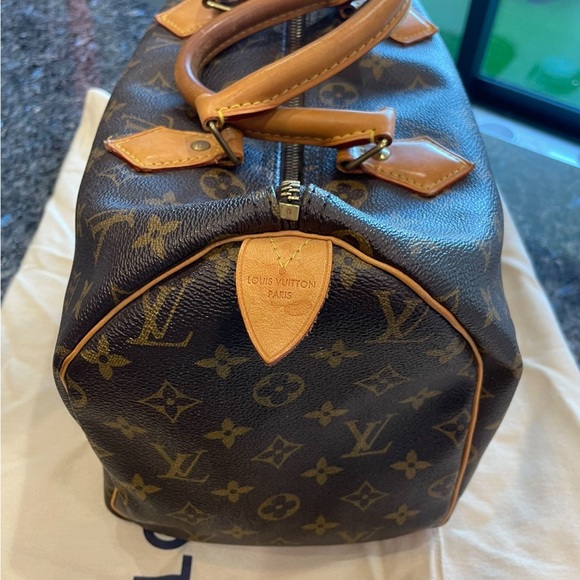 Louis Vuitton Vintage Monogram Canvas Speedy 30 - Picture 6 of 13